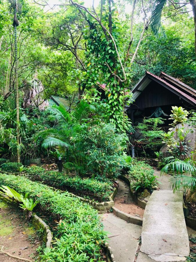 Bambu Huts Hotel Baan Tai Bagian luar foto