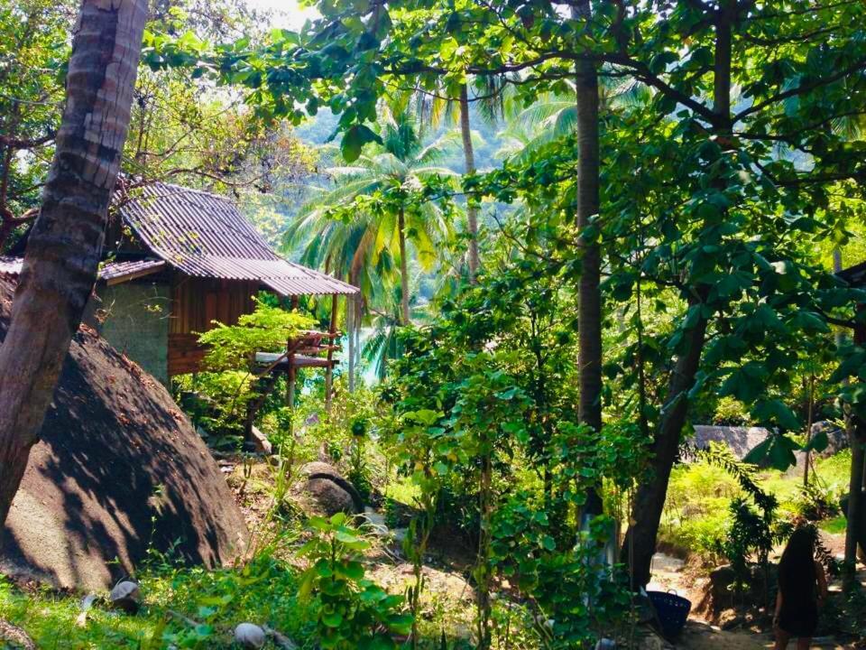Bambu Huts Hotel Baan Tai Bagian luar foto