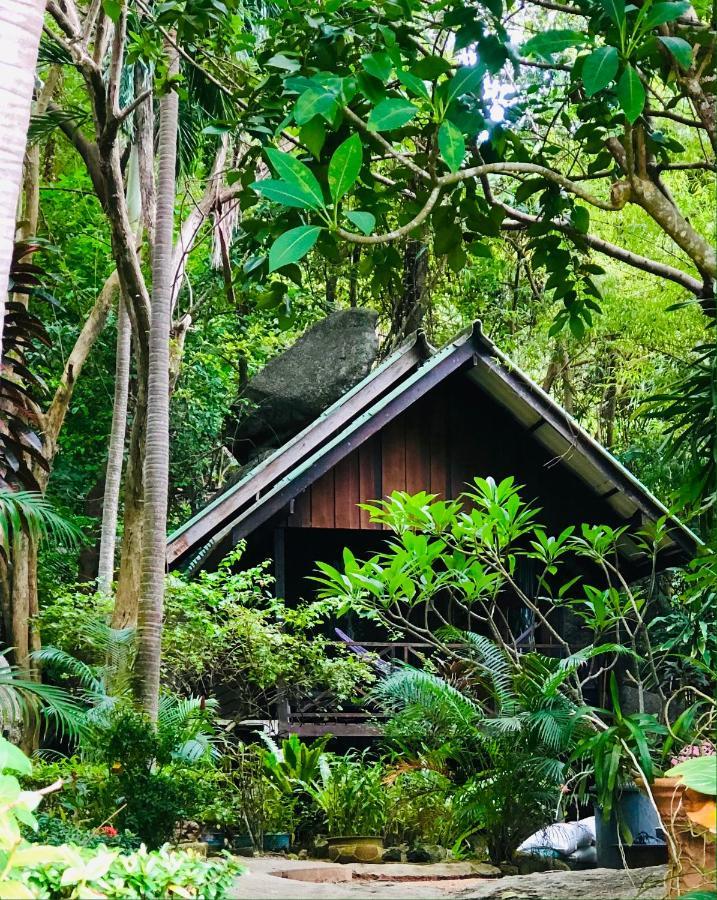 Bambu Huts Hotel Baan Tai Bagian luar foto