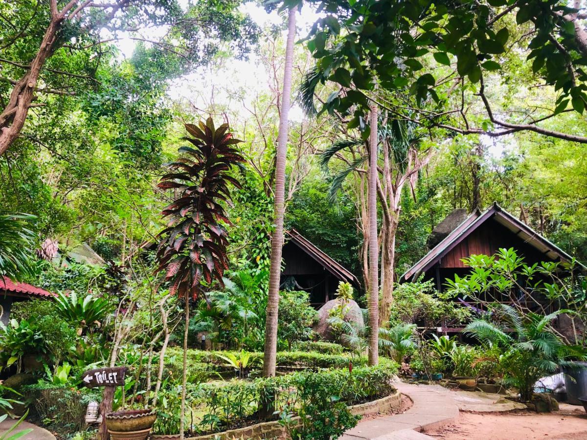Bambu Huts Hotel Baan Tai Bagian luar foto