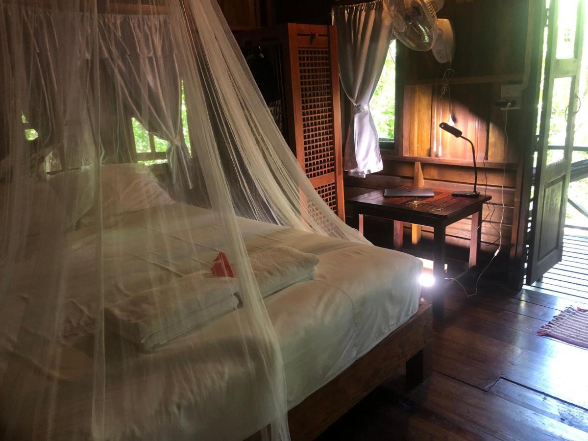 Bambu Huts Hotel Baan Tai Bagian luar foto