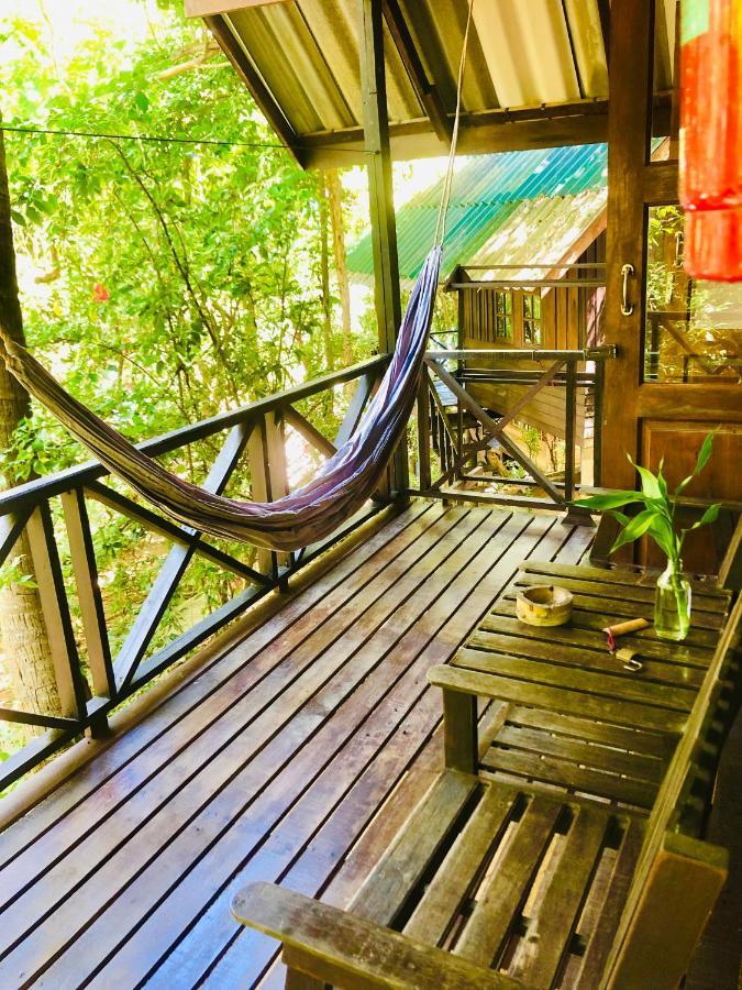 Bambu Huts Hotel Baan Tai Bagian luar foto